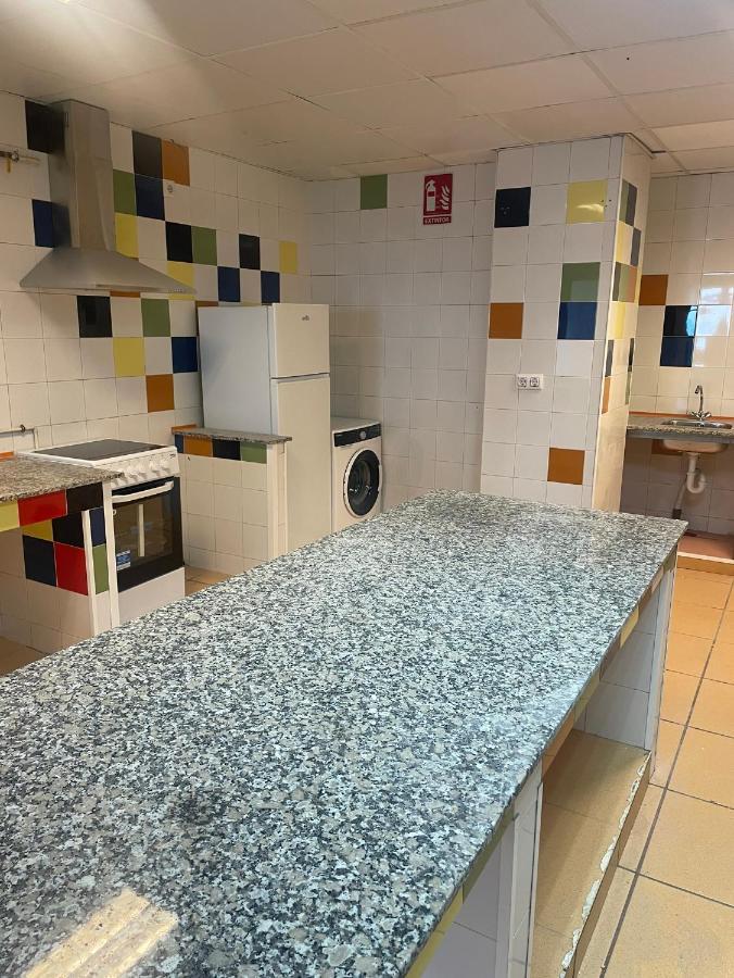 Hostel Cangas Bagian luar foto